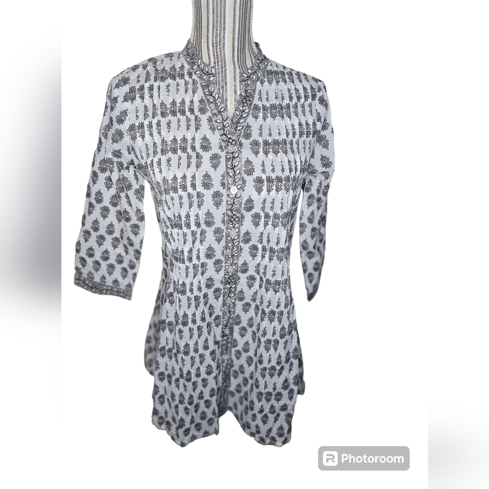 Ayurvastram women's white,gray 3/4 sleeves shirt dress size S